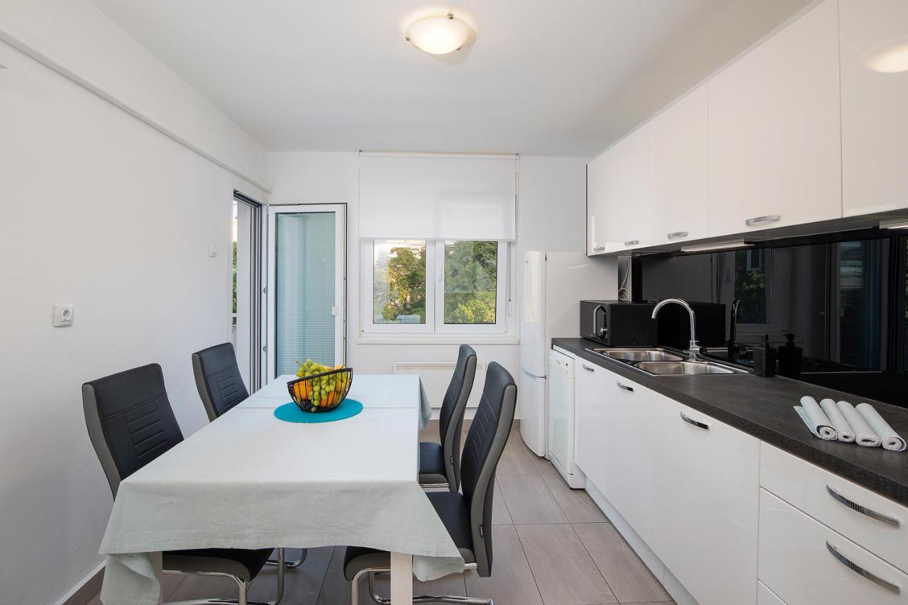 Apartment Kim Pula Bagian luar foto