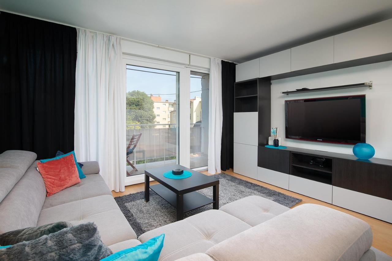 Apartment Kim Pula Bagian luar foto