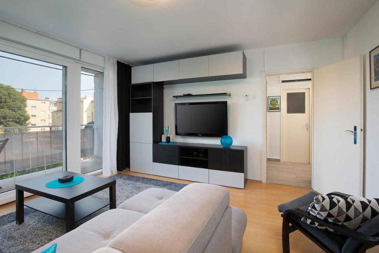 Apartment Kim Pula Bagian luar foto