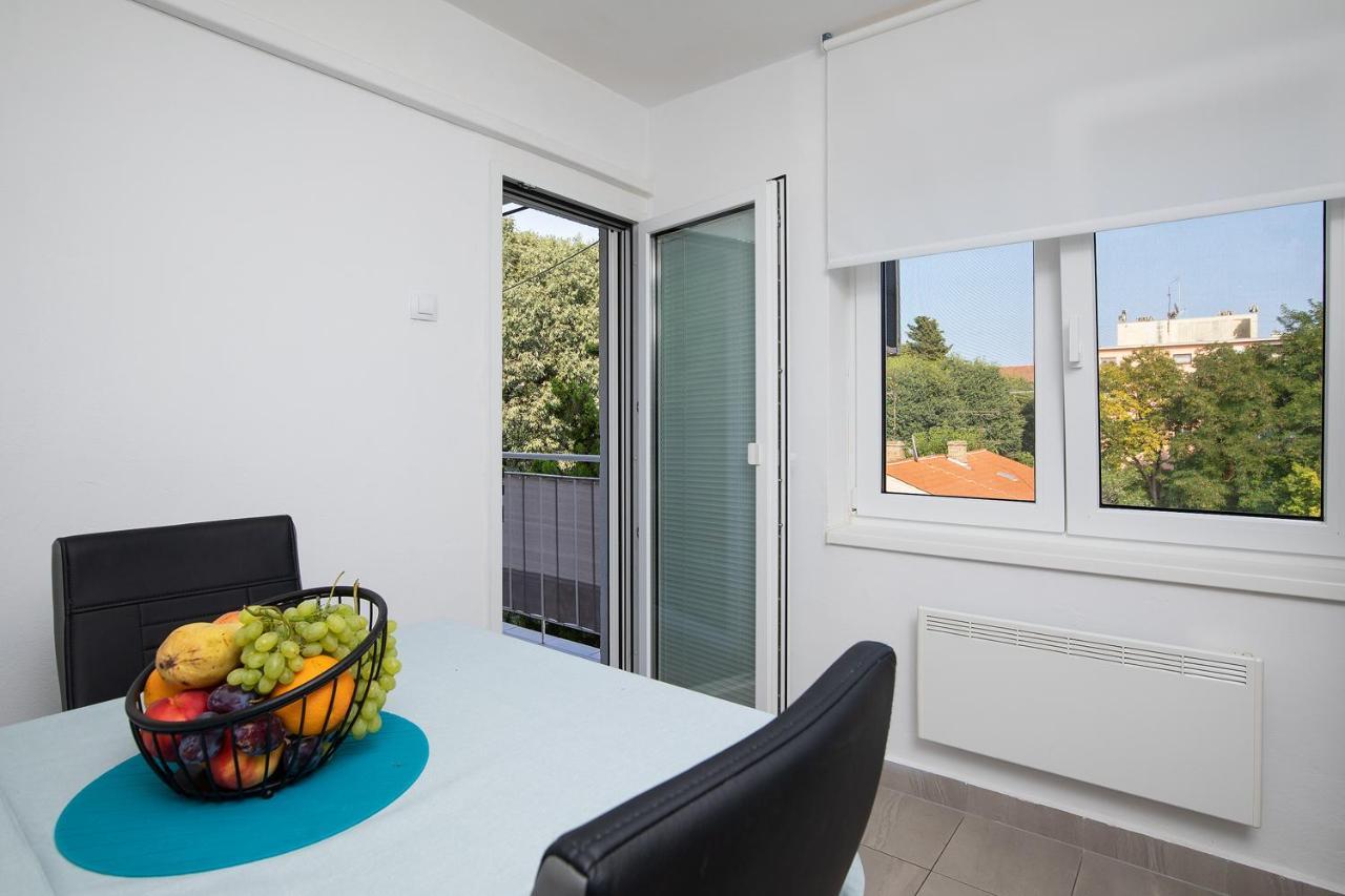 Apartment Kim Pula Bagian luar foto
